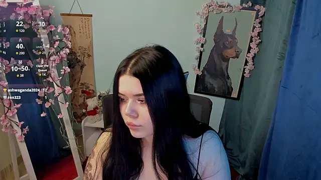 Snapshot of Mona_Esty chatting on 01-19-26, 07:23 Mona Esty online show from 01-19-26, 07:23