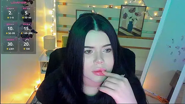 Snapshot of Mona_Esty chatting on 02-12-26, 07:09 Mona Esty online show from 02-12-26, 07:09