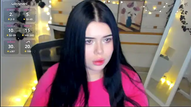 Snapshot of Mona_Esty chatting on 02-16-26, 09:44 Mona Esty online show from 02-16-26, 09:44