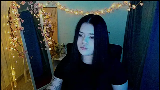 Snapshot of Mona_Esty chatting on 03-04-26, 01:39 Mona Esty online show from 03-04-26, 01:39