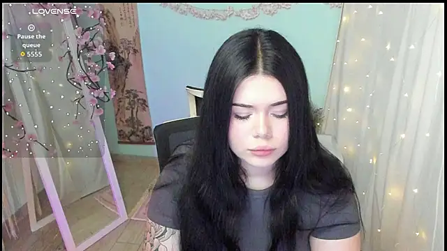 Snapshot of Mona_Esty chatting on 03-16-26, 07:12 Mona Esty online show from 03-16-26, 07:12