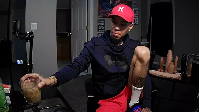 Snapshot of Michigan9000 chatting on 10-30-25, 11:55 Michigan9000 online show from 10-30-25, 11:55