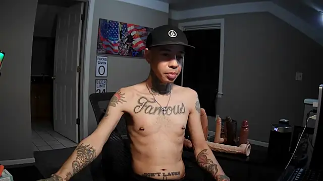 Snapshot of Michigan9000 chatting on 12-14-25, 10:25 Michigan9000 online show from 12-14-25, 10:25