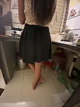 shailja00000 online show from 10-10-25, 12:59