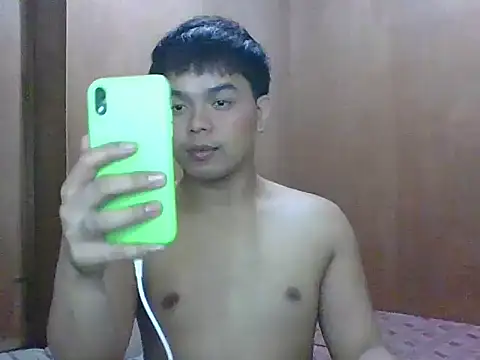 Snapshot of TarahFox chatting on 10-02-25, 06:04 TarahFox online show from 10-02-25, 06:04