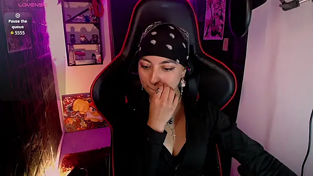 lunarichy22 online show from 11-21-25, 08:29