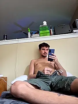 Snapshot of heyhey949 chatting on 10-28-25, 05:59 heyhey949 online show from 10-28-25, 05:59