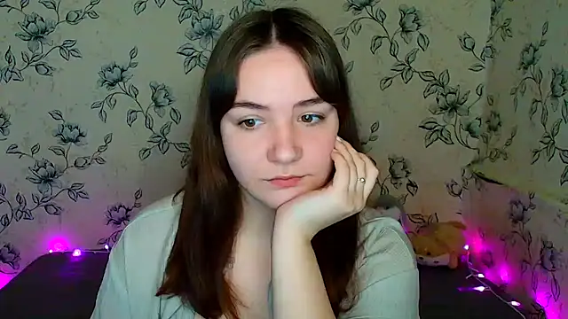 OliviaMontgommery online show from 04-26-26, 05:16