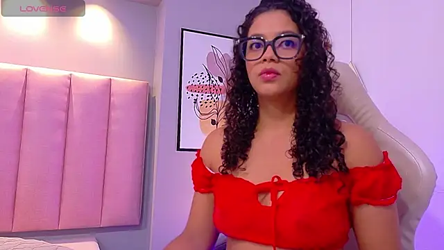 CamilaLevy online show from 11-28-25, 12:19