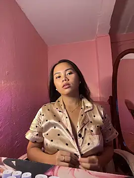 Funtasee Andi online show from 04-27-26, 08:18