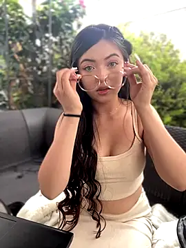 KyliePink  online show from 10-10-25, 05:45