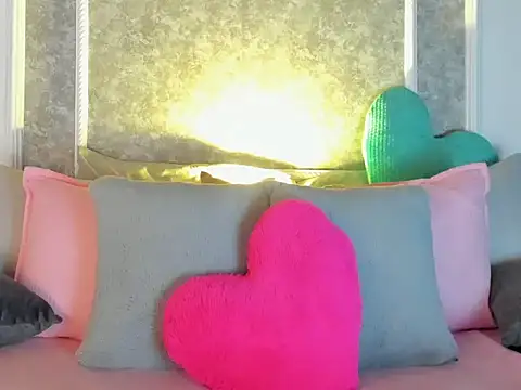  victoriaa  lois online show from 10-17-25, 08:33