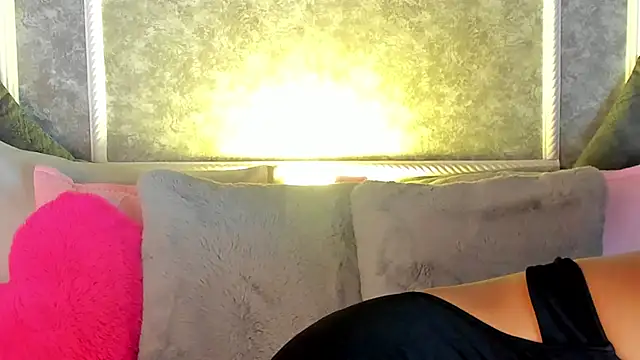  victoriaa  lois online show from 11-24-25, 09:14