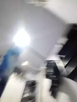 Snapshot of Lesli_14 chatting on 11-14-25, 02:21 Lesli 14 online show from 11-14-25, 02:21