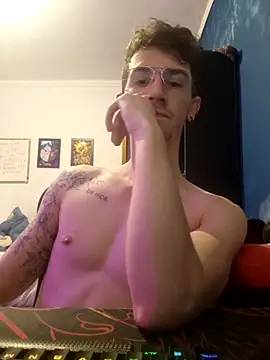 SweetGoodBoy22 online show from 10-04-25, 06:17