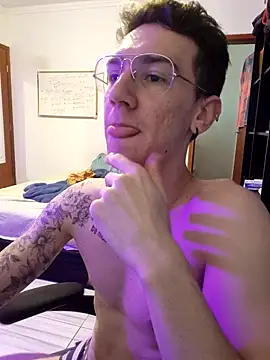 SweetGoodBoy22 online show from 10-05-25, 07:45