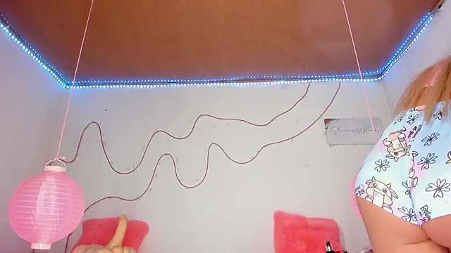 Snapshot of shannon_kinne_ chatting on 11-05-25, 01:22 shannon kinne online show from 11-05-25, 01:22