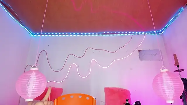 Snapshot of shannon_kinne_ chatting on 01-08-26, 03:58 shannon kinne online show from 01-08-26, 03:58