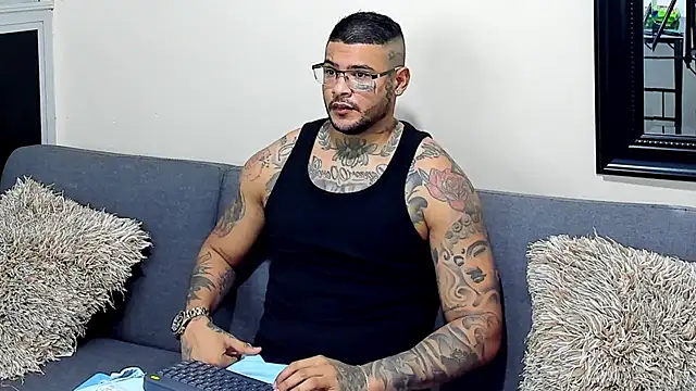 Snapshot of MICHELL_ARTHUS_ chatting on 10-09-25, 10:19 MICHELL ARTHUS online show from 10-09-25, 10:19