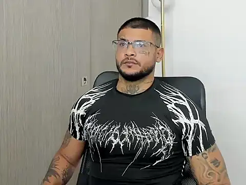 Snapshot of MICHELL_ARTHUS_ chatting on 03-16-26, 06:56 MICHELL ARTHUS online show from 03-16-26, 06:56