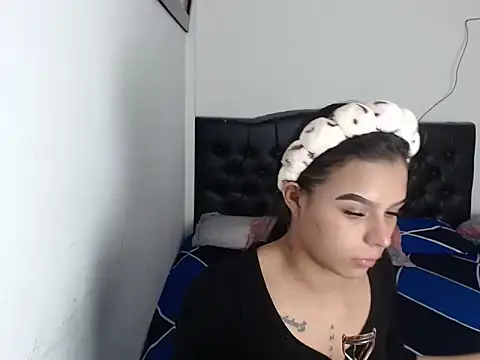 linnaskinyy online show from 11-30-25, 06:17