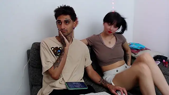 Snapshot of sombralovers chatting on 11-11-25, 01:44 sombralovers online show from 11-11-25, 01:44