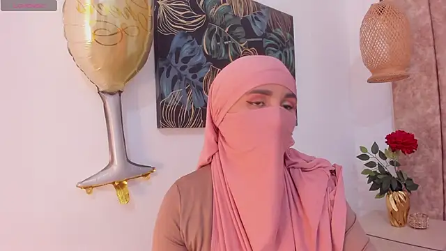  alishaa c online show from 10-27-25, 08:02