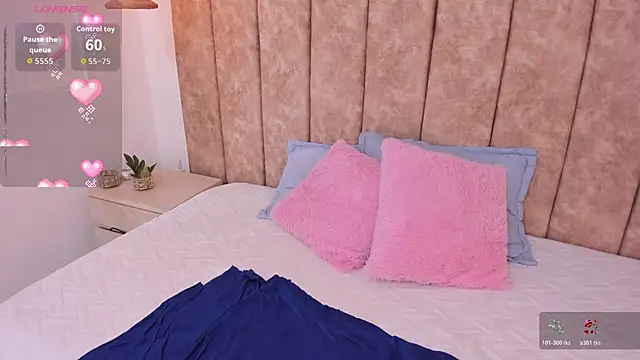  alishaa c online show from 04-19-26, 03:50