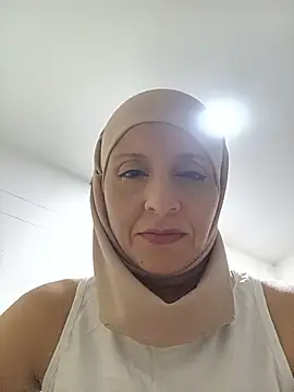 Snapshot of Aafsha_ chatting on 06-01-26, 01:35 Aafsha online show from 06-01-26, 01:35