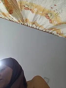 Snapshot of Aafsha_ chatting on 06-11-26, 07:23 Aafsha online show from 06-11-26, 07:23
