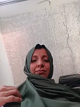 Snapshot of Aafsha_ chatting on 08-02-26, 04:49 Aafsha online show from 08-02-26, 04:49