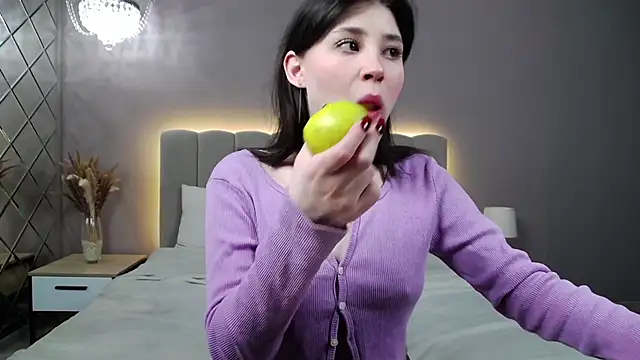 DianaMello online show from 11-21-25, 04:00