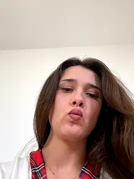 Snapshot of MayaVonDe chatting on 11-04-25, 06:40 MayaVonDe online show from 11-04-25, 06:40