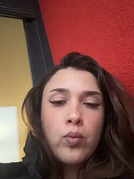 Snapshot of MayaVonDe chatting on 11-07-25, 03:12 MayaVonDe online show from 11-07-25, 03:12