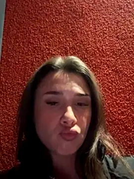 Snapshot of MayaVonDe chatting on 12-14-25, 04:23 MayaVonDe online show from 12-14-25, 04:23