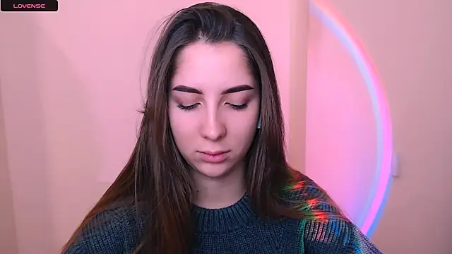 Snapshot of _OlivkaSexy chatting on 11-28-25, 11:24 OlivkaSexy online show from 11-28-25, 11:24