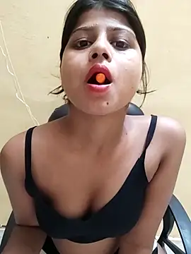 Saniya Doll online show from 06-19-26, 09:29