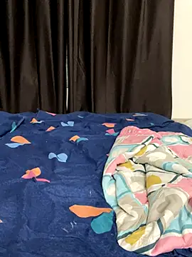 Snapshot of vickyandtania chatting on 10-08-25, 04:26 vickyandtania online show from 10-08-25, 04:26