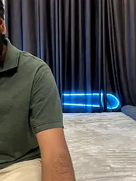 Snapshot of vickyandtania chatting on 12-18-25, 03:18 vickyandtania online show from 12-18-25, 03:18