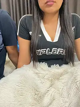 vickyandtania online show from 02-23-26, 05:54