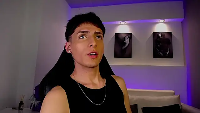 Snapshot of MateoMitchell chatting on 02-02-26, 05:28 MateoMitchell online show from 02-02-26, 05:28