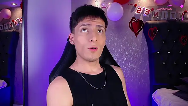 Snapshot of MateoMitchell chatting on 02-13-26, 04:30 MateoMitchell online show from 02-13-26, 04:30