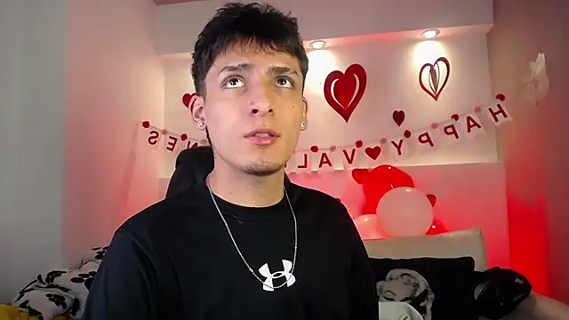 Snapshot of MateoMitchell chatting on 02-17-26, 04:09 MateoMitchell online show from 02-17-26, 04:09