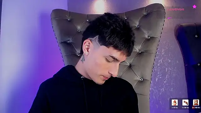 Snapshot of MateoMitchell chatting on 02-24-26, 04:43 MateoMitchell online show from 02-24-26, 04:43