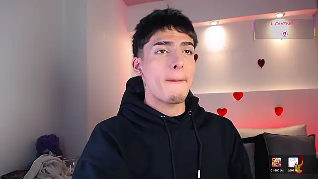 Snapshot of MateoMitchell chatting on 03-03-26, 05:24 MateoMitchell online show from 03-03-26, 05:24