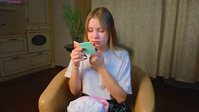 MarindaRuud online show from 12-15-25, 11:47