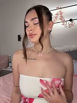 JenniferLouns online show from 11-14-25, 12:15