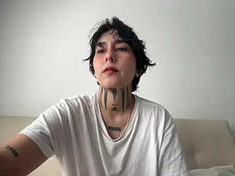 DaisyEmily online show from 06-04-26, 05:08