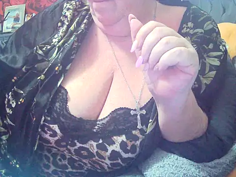 Playful MILF Demi online show from 12-05-25, 01:25