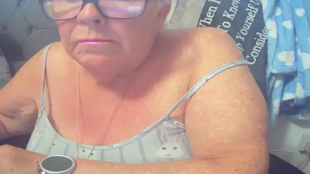 Playful MILF Demi online show from 07-16-26, 06:03